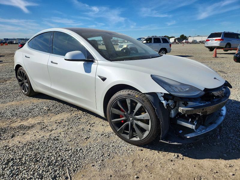 97866385 :رقم المزاد ، 5YJ3E1EAXLF744958 vin ، 2020 Tesla Model 3 مزاد بيع