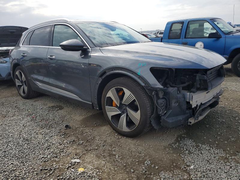 Продажа на аукционе авто 2019 Audi E-tron, vin: WA1VAAGE3KB008427, номер лота: 74249325