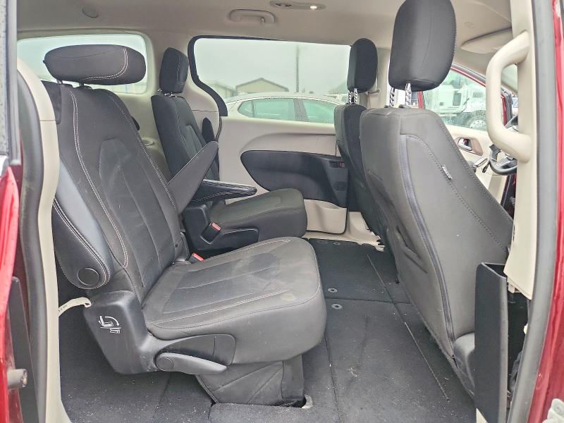 99388735 :رقم المزاد ، 2C4RC1CG3NR226690 vin ، 2022 Chrysler Voyager مزاد بيع
