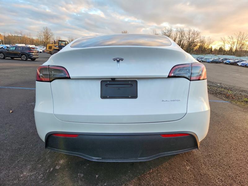2025 Tesla Model Y მანქანა იყიდება აუქციონზე, vin: 7SAYGDEE3SF243870, აუქციონის ნომერი: 97577945