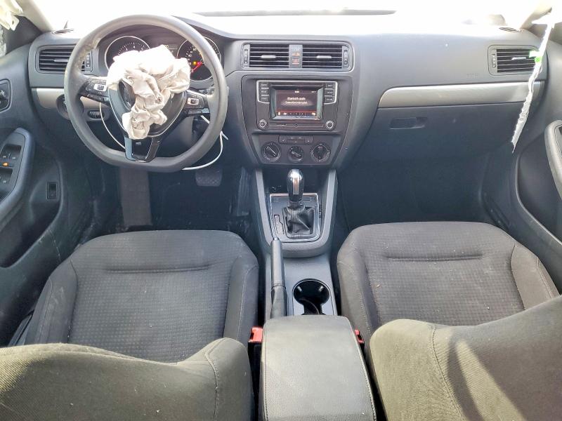 73977235 :رقم المزاد ، 3VW267AJ4GM318893 vin ، 2016 Volkswagen Jetta مزاد بيع