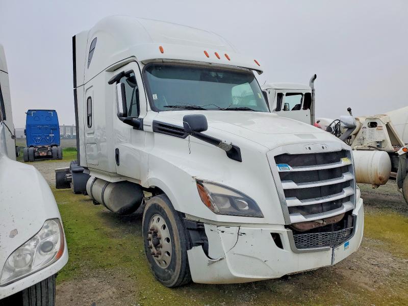 73658915 :رقم المزاد ، 3AKJHHDR1LSLL9001 vin ، 2020 Freightliner Cascadia 1 مزاد بيع