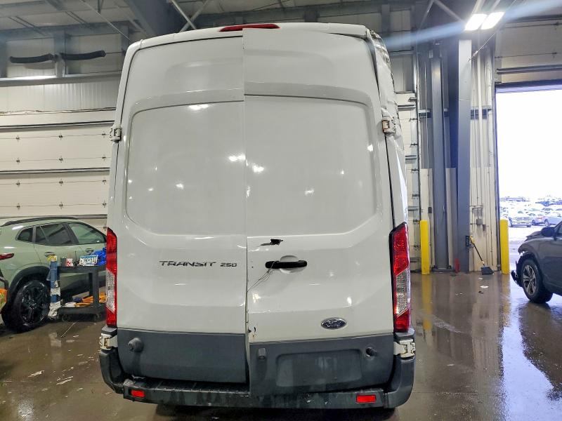 97109225 :رقم المزاد ، 1FTYR2XM2HKA03611 vin ، 2017 Ford Transit مزاد بيع