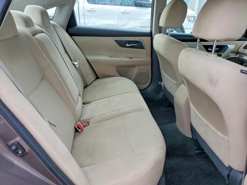 2015 Nissan Altima მანქანა იყიდება აუქციონზე, vin: 1N4AL3AP3FC112992, აუქციონის ნომერი: 72879495