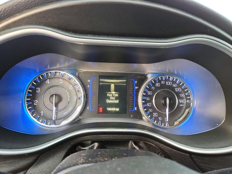 72238695 :رقم المزاد ، 1C3CCCAB8GN165771 vin ، 2016 Chrysler 200 مزاد بيع