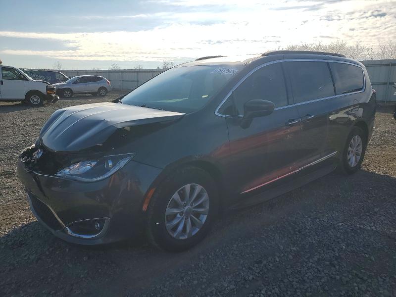 73810845 :رقم المزاد ، 2C4RC1BG0HR501874 vin ، 2017 Chrysler Pacifica مزاد بيع
