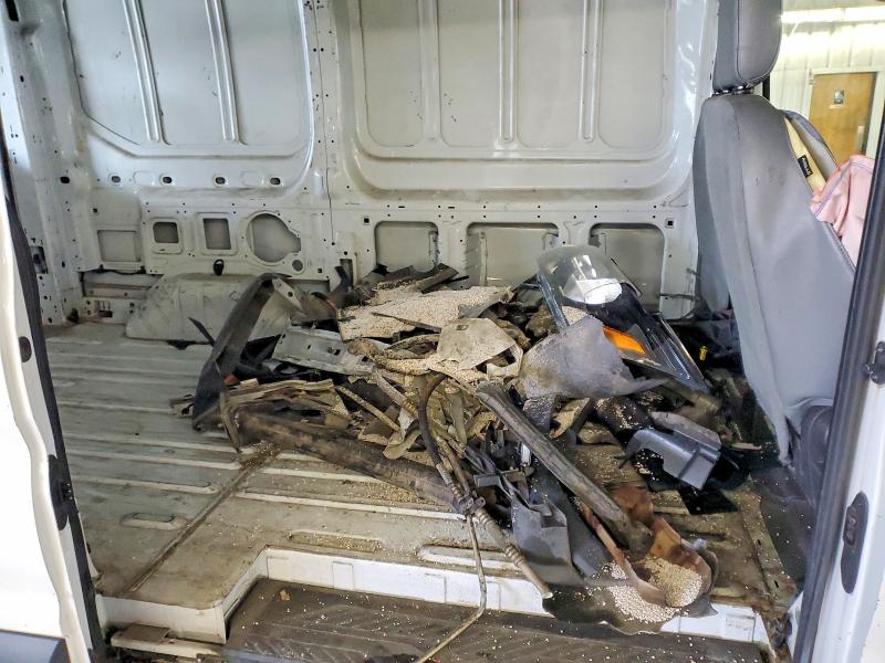 49002996 :رقم المزاد ، 1FTYR1CM6GKB28030 vin ، 2016 Ford Transit مزاد بيع