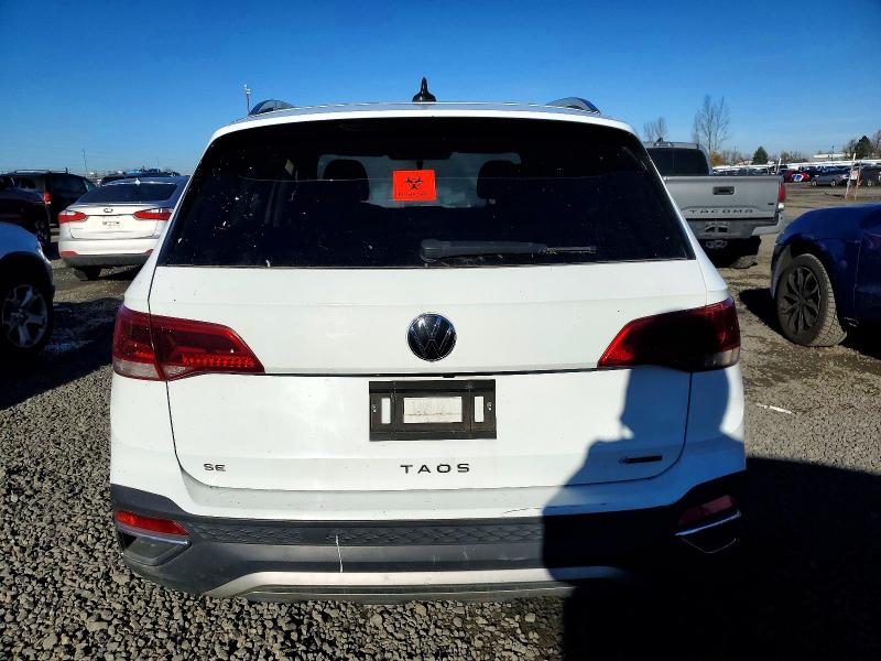 73667505 :رقم المزاد ، 3VVWX7B28NM043102 vin ، 2022 Volkswagen Taos Se مزاد بيع
