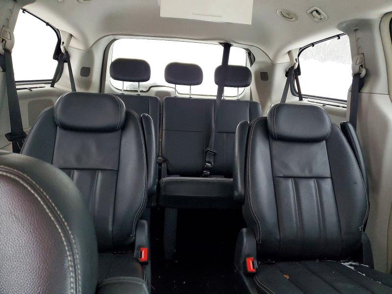 74471035 :رقم المزاد ، 2A4RR8D18AR381449 vin ، 2010 Chrysler Town & Country مزاد بيع