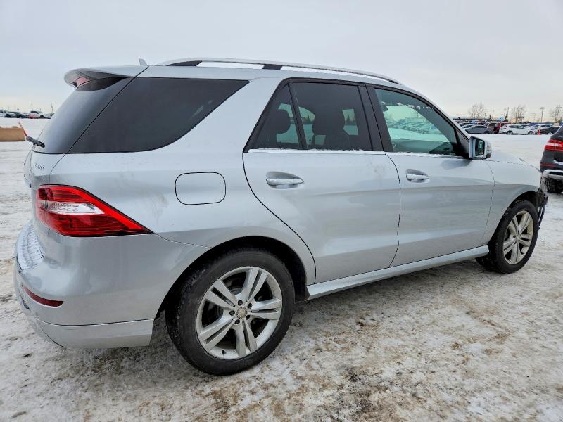 2015 Mercedes-benz Ml მანქანა იყიდება აუქციონზე, vin: 4JGDA2EB3FA562333, აუქციონის ნომერი: 72121045