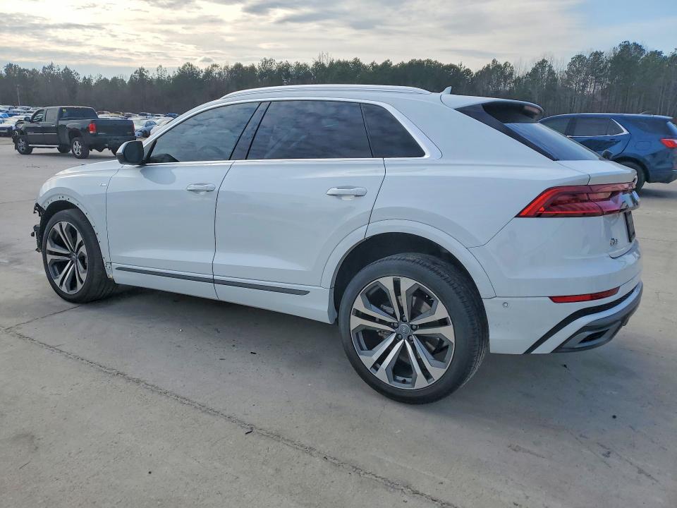 75221495 :رقم المزاد ، WA1EVAF16LD025361 vin ، 2020 Audi Q8 مزاد بيع