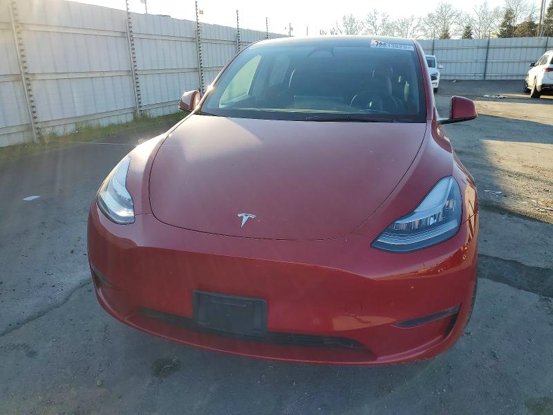 72813825 :رقم المزاد ، 5YJYGDEE8MF206491 vin ، 2021 Tesla Model Y مزاد بيع