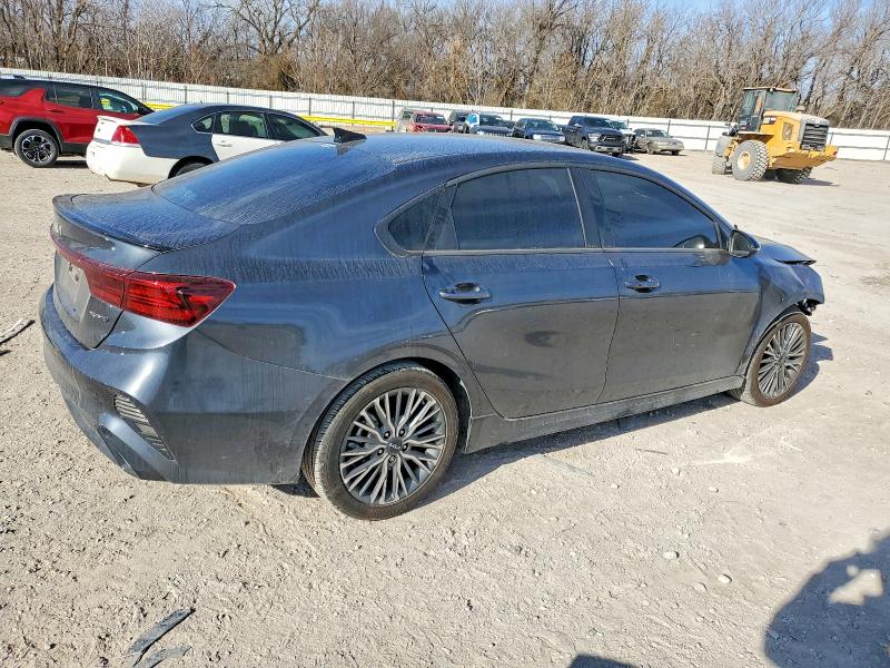 97983295 :رقم المزاد ، 3KPF54AD8RE834946 vin ، 2024 Kia Forte مزاد بيع