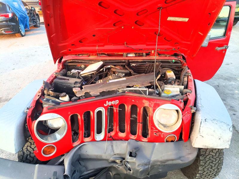 99736155 :رقم المزاد ، 1J4BA3H12BL630330 vin ، 2011 Jeep Wrangler Unlimited مزاد بيع