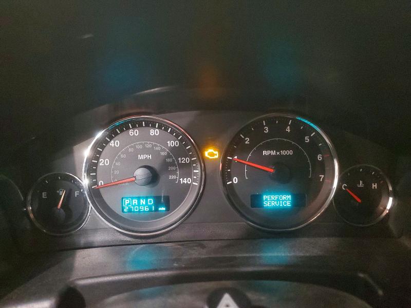 97601065 :رقم المزاد ، 1J8HG48K66C300573 vin ، 2006 Jeep Commander مزاد بيع