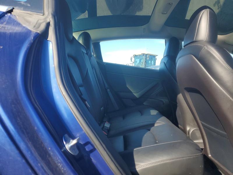72933845 :رقم المزاد ، 5YJ3E1EB8JF133879 vin ، 2018 Tesla Model 3 مزاد بيع