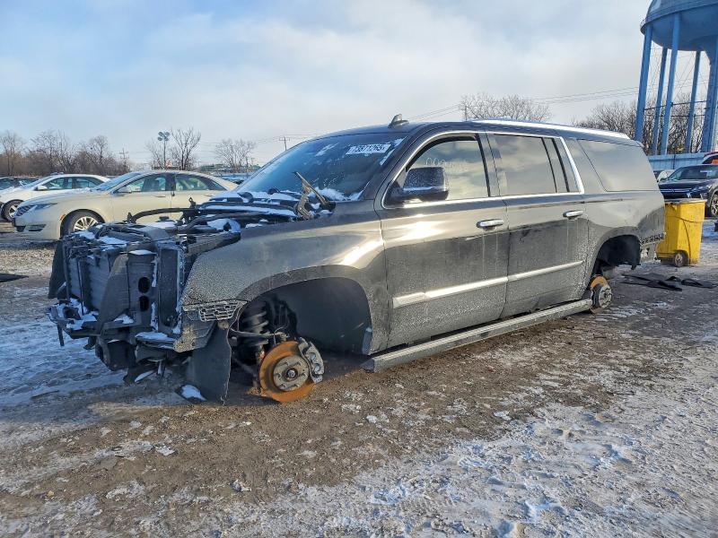 52020436 :رقم المزاد ، 1GYS4JKJ7JR181842 vin ، 2018 Cadillac Escalade مزاد بيع