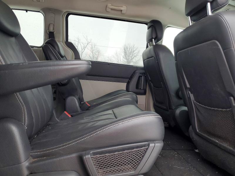 74471035 :رقم المزاد ، 2A4RR8D18AR381449 vin ، 2010 Chrysler Town & Country مزاد بيع