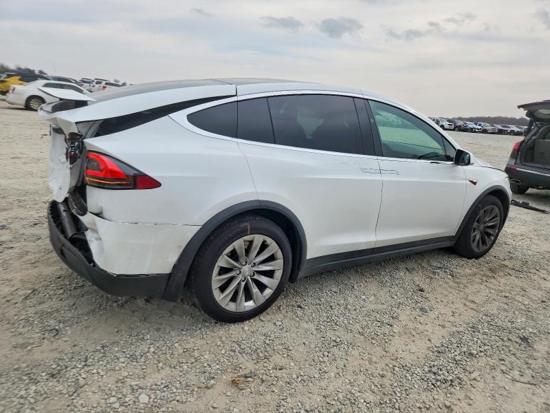 Продажа на аукционе авто 2020 Tesla Model X, vin: 5YJXCDE23LF299528, номер лота: 72385995