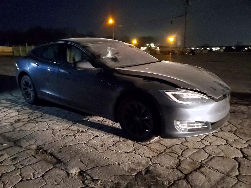 Продажа на аукционе авто 2018 Tesla Model S, vin: 5YJSA1E27JF244737, номер лота: 98070265