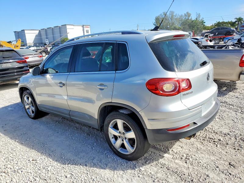 75220445 :رقم المزاد ، WVGBV7AX9AW521775 vin ، 2010 Volkswagen Tiguan Se مزاد بيع