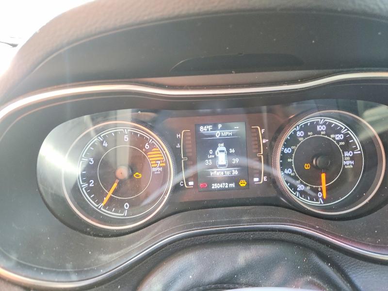 99453305 :رقم المزاد ، 1C4PJLCBXKD264719 vin ، 2019 Jeep Cherokee مزاد بيع
