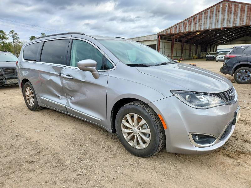 99143155 :رقم المزاد ، 2C4RC1BG9HR517507 vin ، 2017 Chrysler Pacifica مزاد بيع