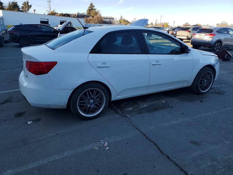 2010 Kia Forte მანქანა იყიდება აუქციონზე, vin: KNAFU4A23A5881221, აუქციონის ნომერი: 72269795
