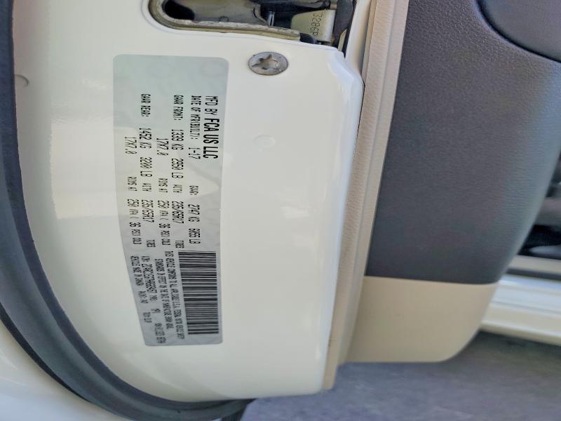 99868305 :رقم المزاد ، 2C4RC1EG7HR669457 vin ، 2017 Chrysler Pacifica مزاد بيع