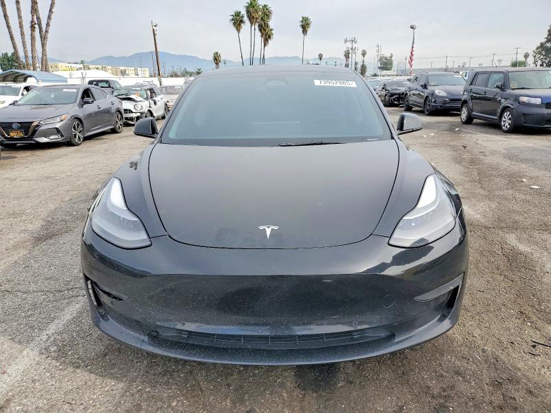 73952985 :رقم المزاد ، 5YJ3E1EC5NF295421 vin ، 2022 Tesla Model 3 مزاد بيع