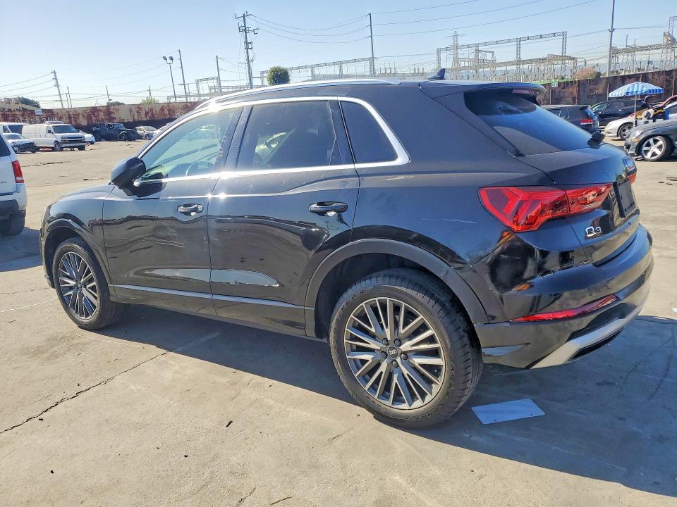 75483905 :رقم المزاد ، WA1AUCF32N1035811 vin ، 2022 Audi Q3 مزاد بيع