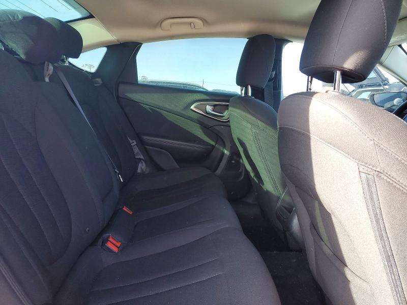 Продажа на аукционе авто 2015 Chrysler 200, vin: 1C3CCCABXFN713431, номер лота: 72989745