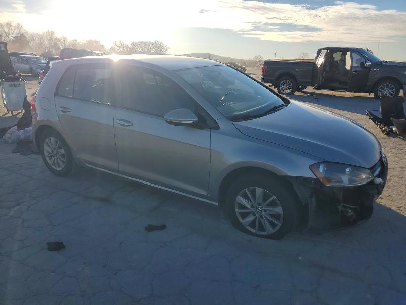 98893555 :رقم المزاد ، 3VW217AU0HM037040 vin ، 2017 Volkswagen Golf مزاد بيع