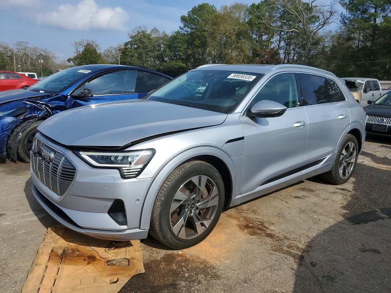 Продаж на аукціоні авто 2022 Audi E-tron, vin: WA1LAAGEXNB040609, номер лоту: 99938335