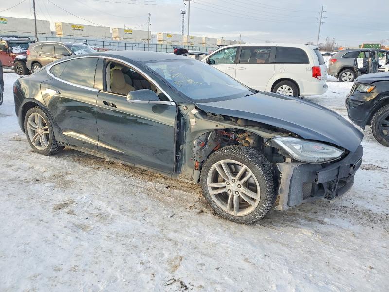 2013 Tesla Model S მანქანა იყიდება აუქციონზე, vin: 5YJSA1CGXDFP03942, აუქციონის ნომერი: 74706565