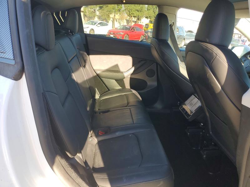 2024 Tesla Model Y მანქანა იყიდება აუქციონზე, vin: 7SAYGDED8RF153048, აუქციონის ნომერი: 72662925