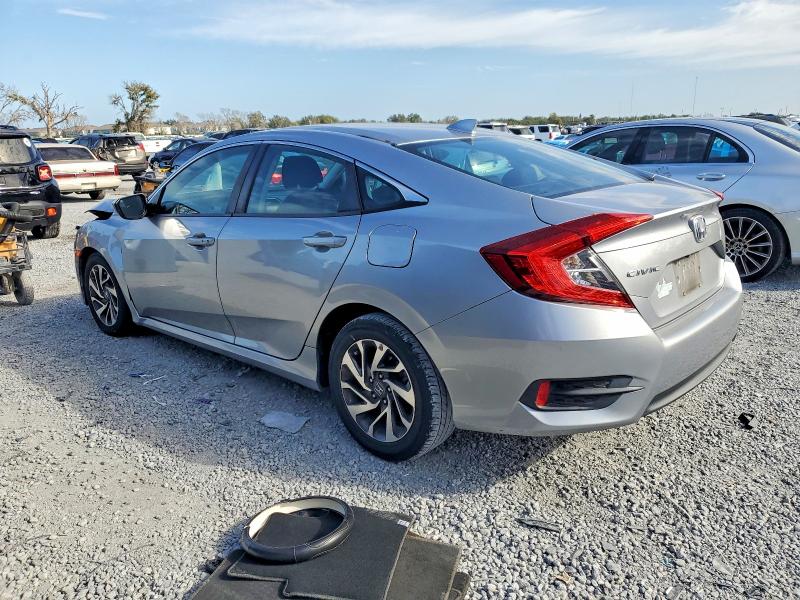 98045155 :رقم المزاد ، 19XFC2F76JE029657 vin ، 2018 Honda Civic مزاد بيع