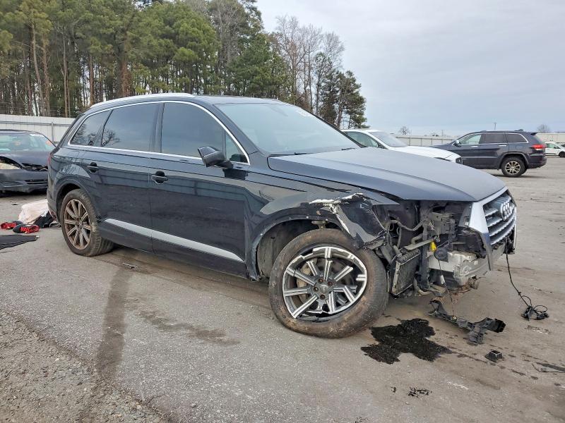 2017 Audi Q7 მანქანა იყიდება აუქციონზე, vin: WA1LAAF71HD027467, აუქციონის ნომერი: 75061675
