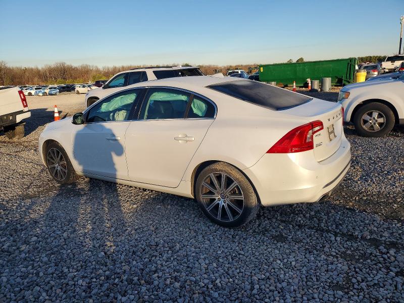 2017 Volvo S60 მანქანა იყიდება აუქციონზე, vin: LYV402HK7HB133243, აუქციონის ნომერი: 98212635