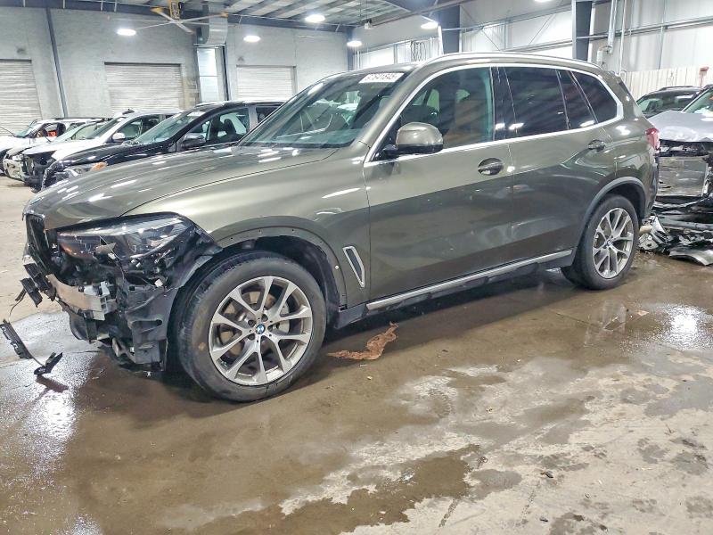 97641845 :رقم المزاد ، 5UXCR6C04N9M69305 vin ، 2022 Bmw X5 مزاد بيع