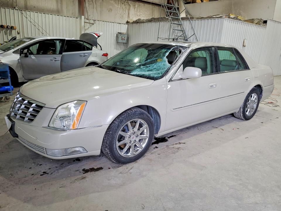 74985945 :رقم المزاد ، 1G6KD5E63BU123099 vin ، 2011 Cadillac Dts Luxury Collection مزاد بيع
