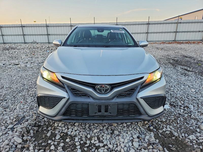 2021 Toyota Camry მანქანა იყიდება აუქციონზე, vin: 4T1G11AK5MU601108, აუქციონის ნომერი: 98244555