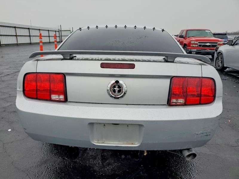 2006 Ford Mustang მანქანა იყიდება აუქციონზე, vin: 1ZVFT80N765118597, აუქციონის ნომერი: 99061925