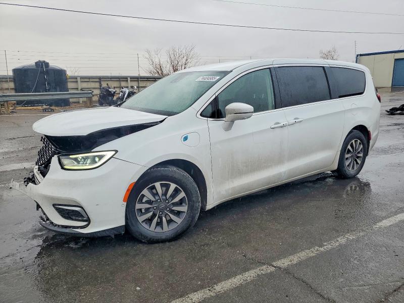 Продаж на аукціоні авто 2022 Chrysler Pacifica, vin: 2C4RC1L72NR143719, номер лоту: 74404985