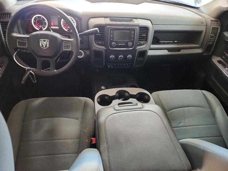 99813275 :رقم المزاد ، 3C6UR5CL8JG379702 vin ، 2018 Ram 2500 مزاد بيع