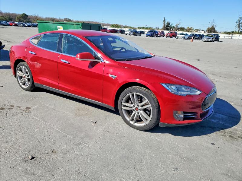 Продажа на аукционе авто 2013 Tesla Model S, vin: 5YJSA1CG8DFP27334, номер лота: 74963015