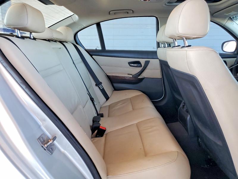73779055 :رقم المزاد ، WBAPH7G52ANM49828 vin ، 2010 Bmw 328 مزاد بيع