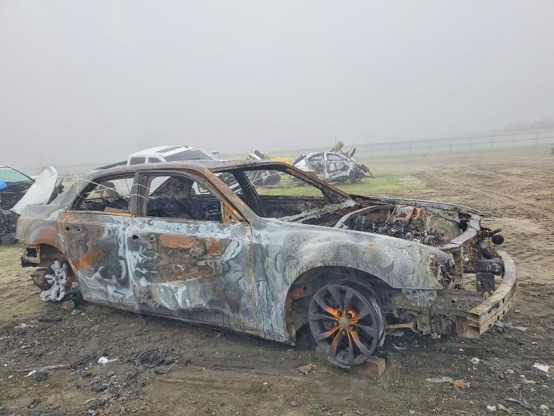 74032855 :رقم المزاد ، 2C3CCAAG9FH853639 vin ، 2015 Chrysler 300 مزاد بيع