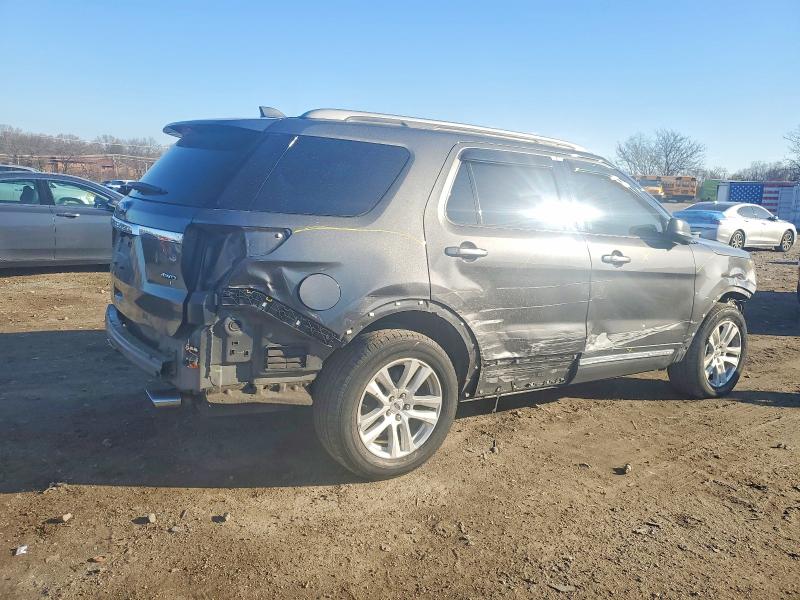 97595595 :رقم المزاد ، 1FM5K8D89JGB52863 vin ، 2018 Ford Explorer مزاد بيع