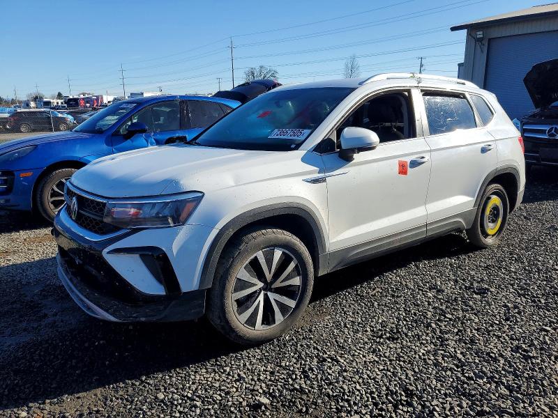 73667505 :رقم المزاد ، 3VVWX7B28NM043102 vin ، 2022 Volkswagen Taos Se مزاد بيع